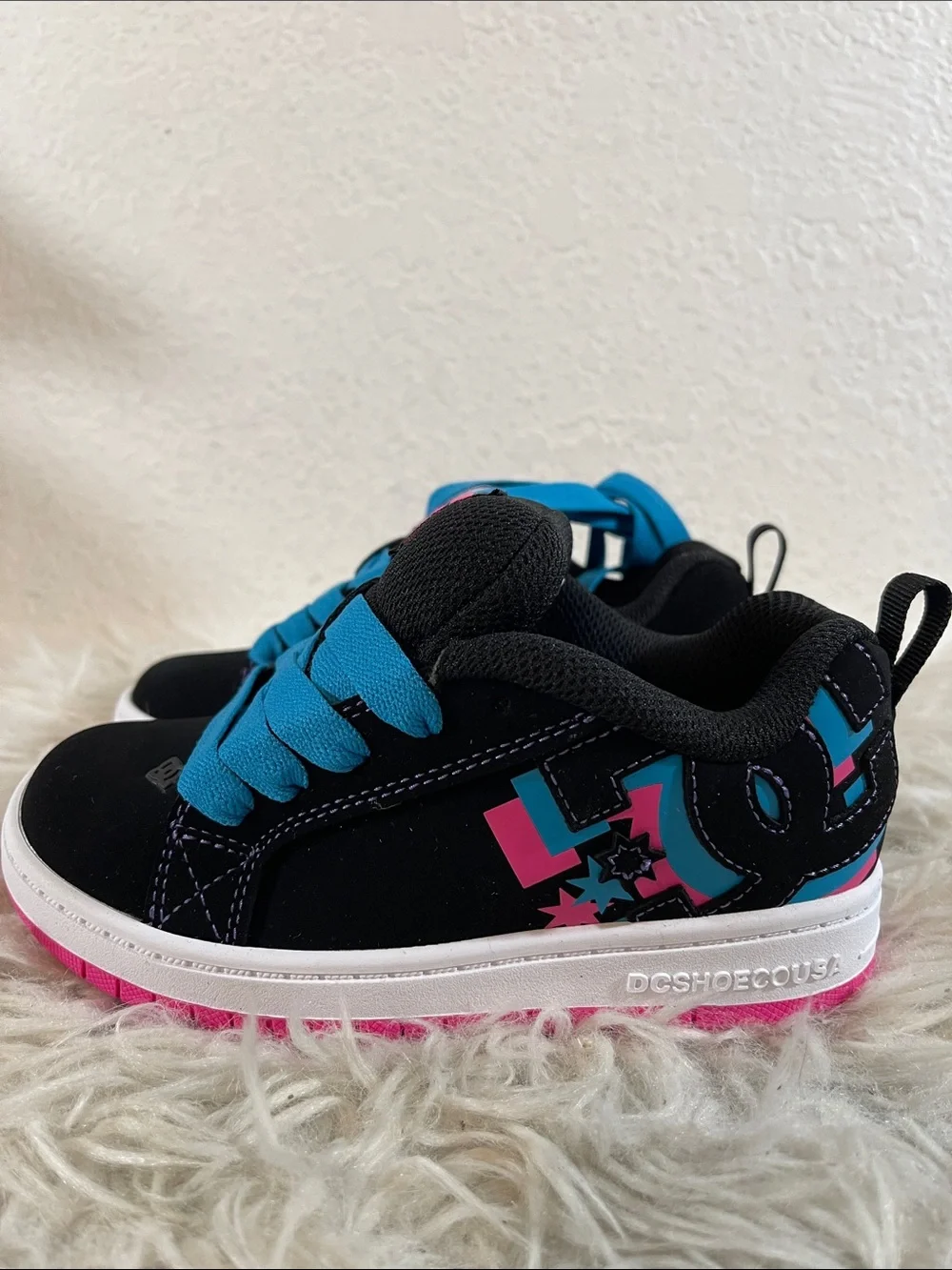 DC Shoe Court Graffik Neon Lights Skate Shoes Size 13 NEW